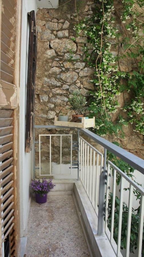 75 Sq.M. Apt In The Heart Of Athens - Renovated Apartment Bagian luar foto